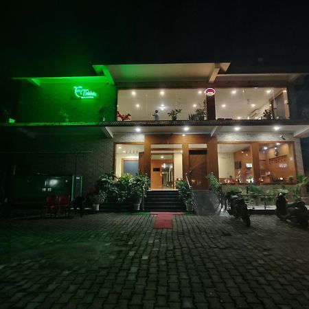 Tierra Hotel Cum Restaurant Kaziranga Ngoại thất bức ảnh