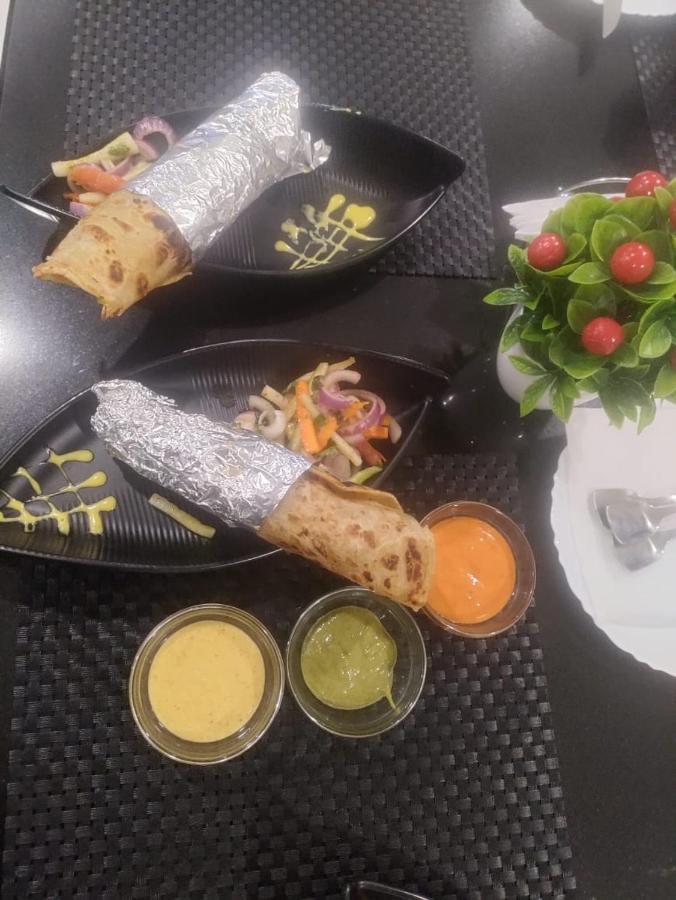 Tierra Hotel Cum Restaurant Kaziranga Ngoại thất bức ảnh