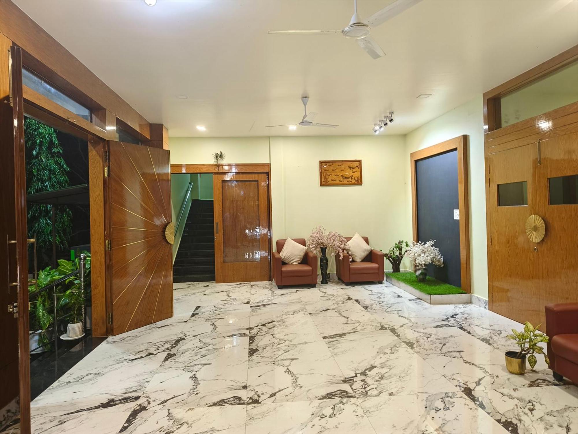 Tierra Hotel Cum Restaurant Kaziranga Ngoại thất bức ảnh