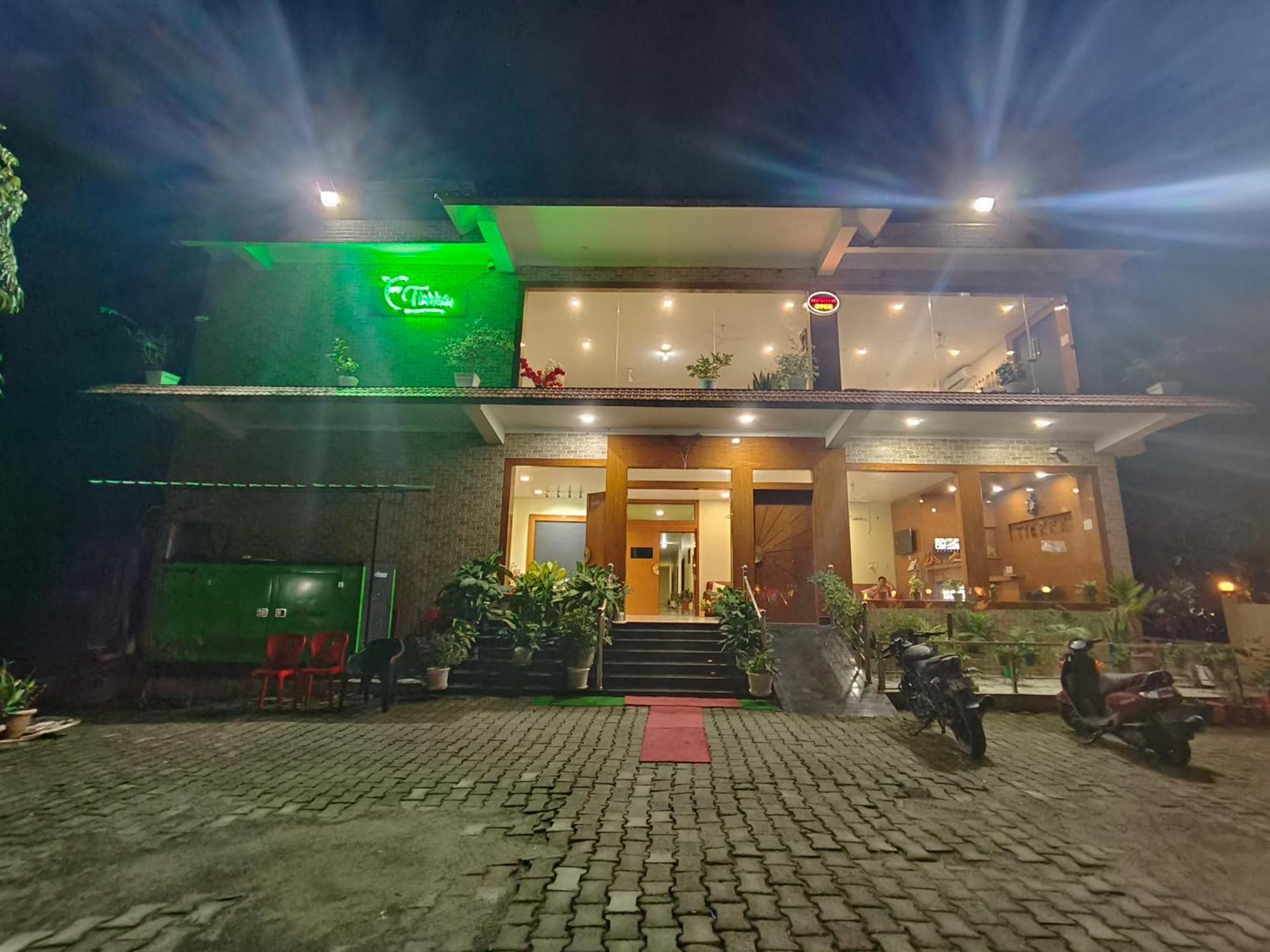 Tierra Hotel Cum Restaurant Kaziranga Ngoại thất bức ảnh